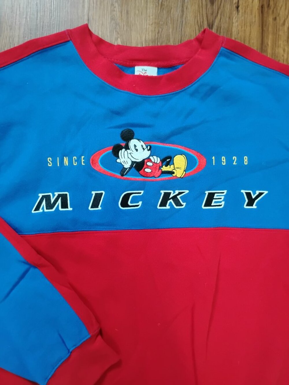 Deadstock Vintage 90s Disney Mickey Mouse Crewneck Sweatshirt